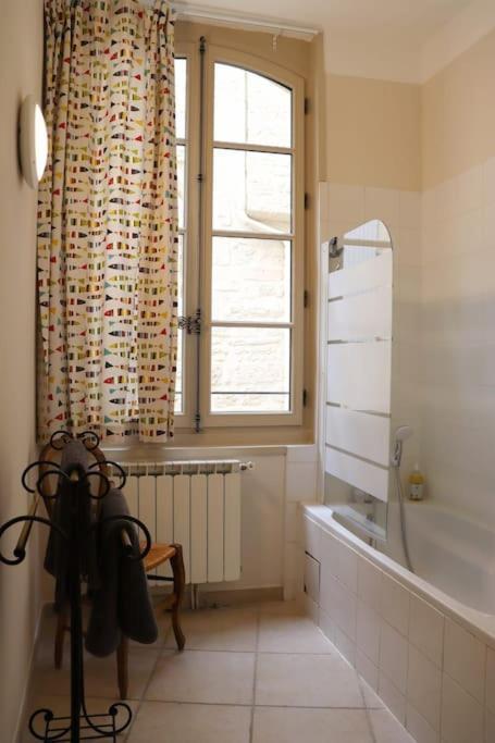Uzes Centre Quartiers Des Arts Charme De L'Ancien Apartment Exterior photo